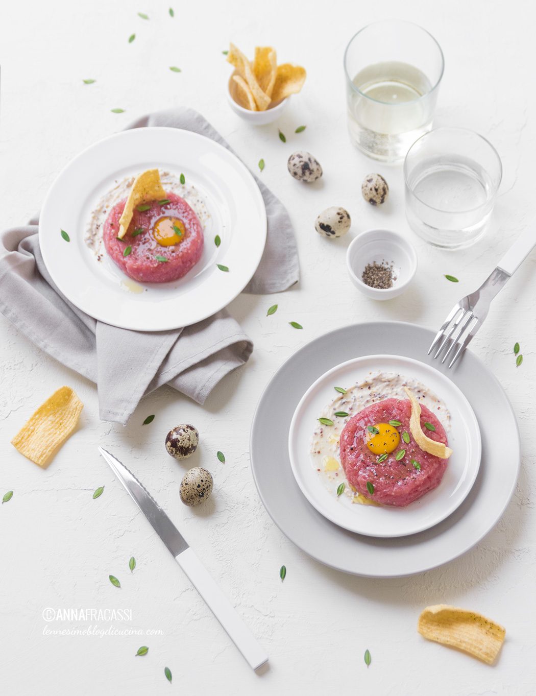 Tartare di carne, stracchino alla senape e uovo di quaglia