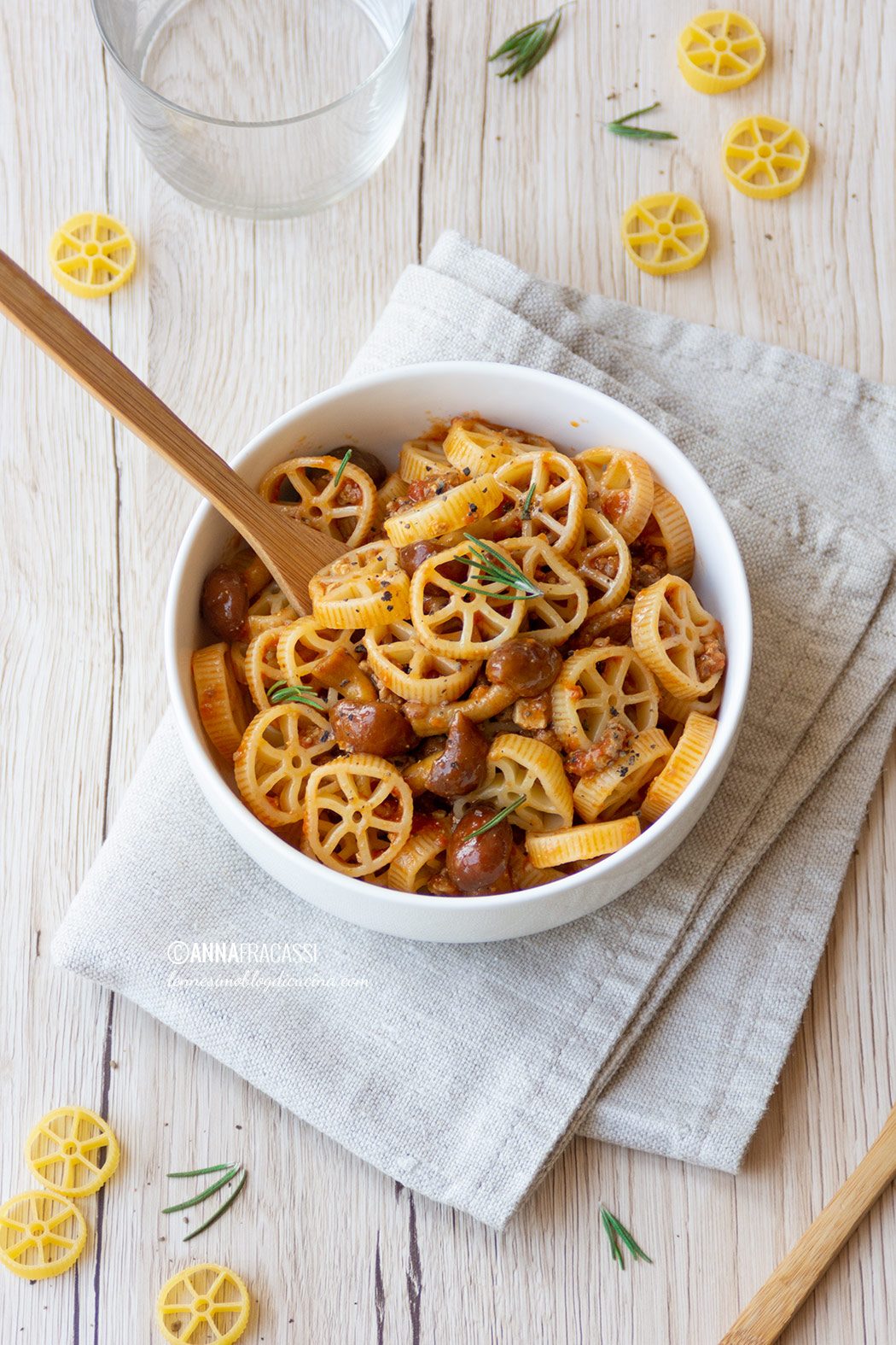 Ruote al ragù di funghi