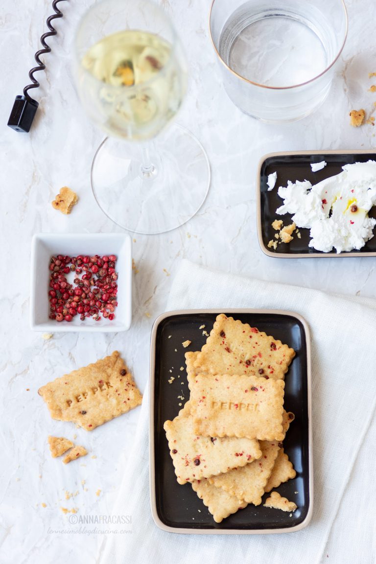 biscotti salati all'olio evo e pepe rosa