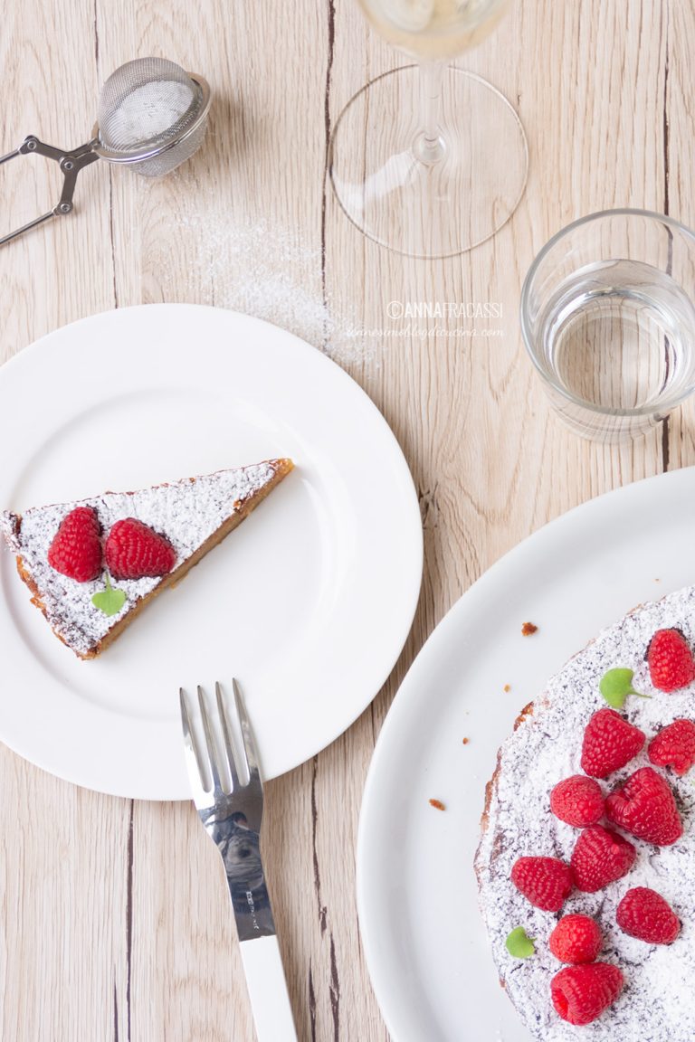 Torta senza farina: la mia caprese al cioccolato bianco