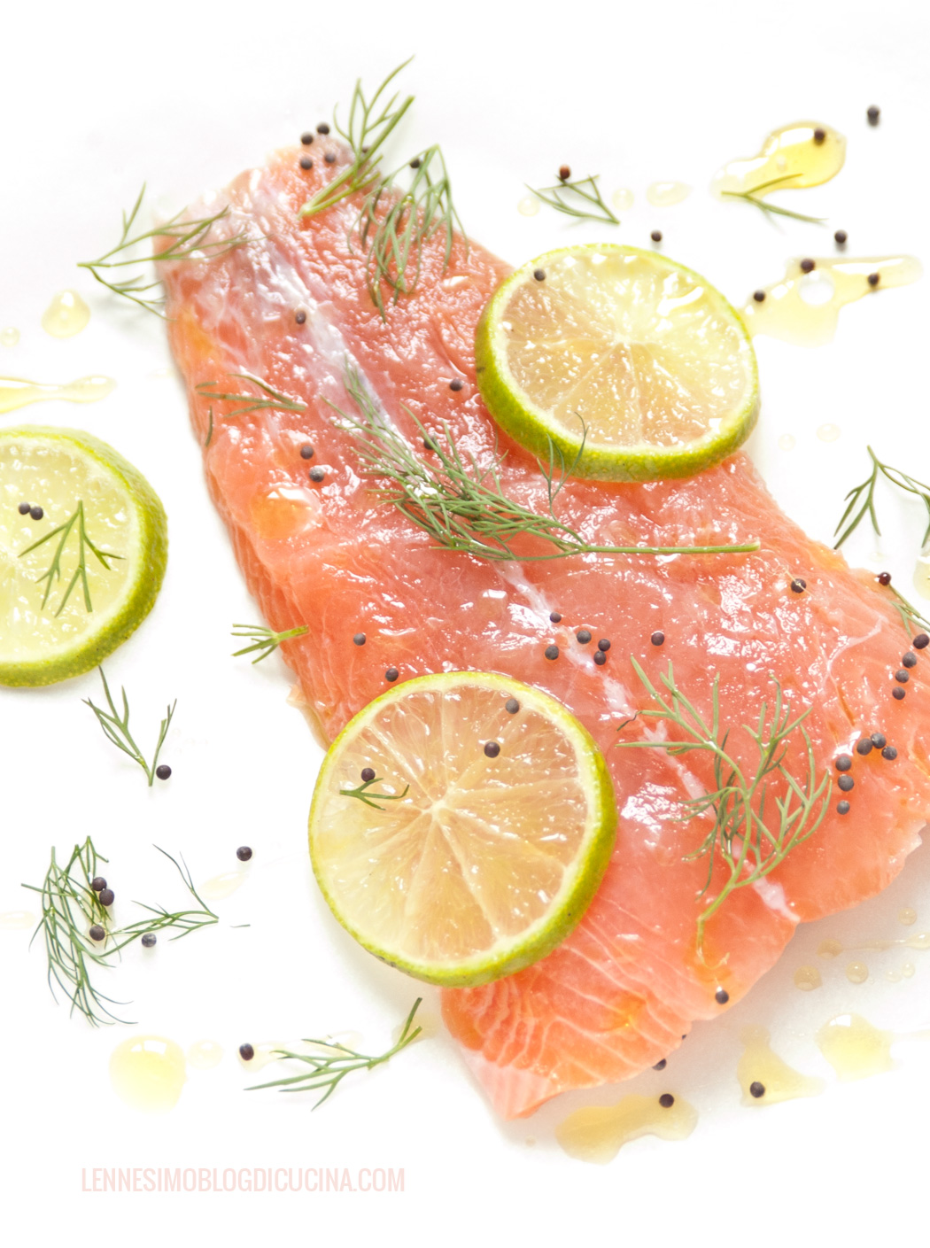 Salmone all'aneto e lime