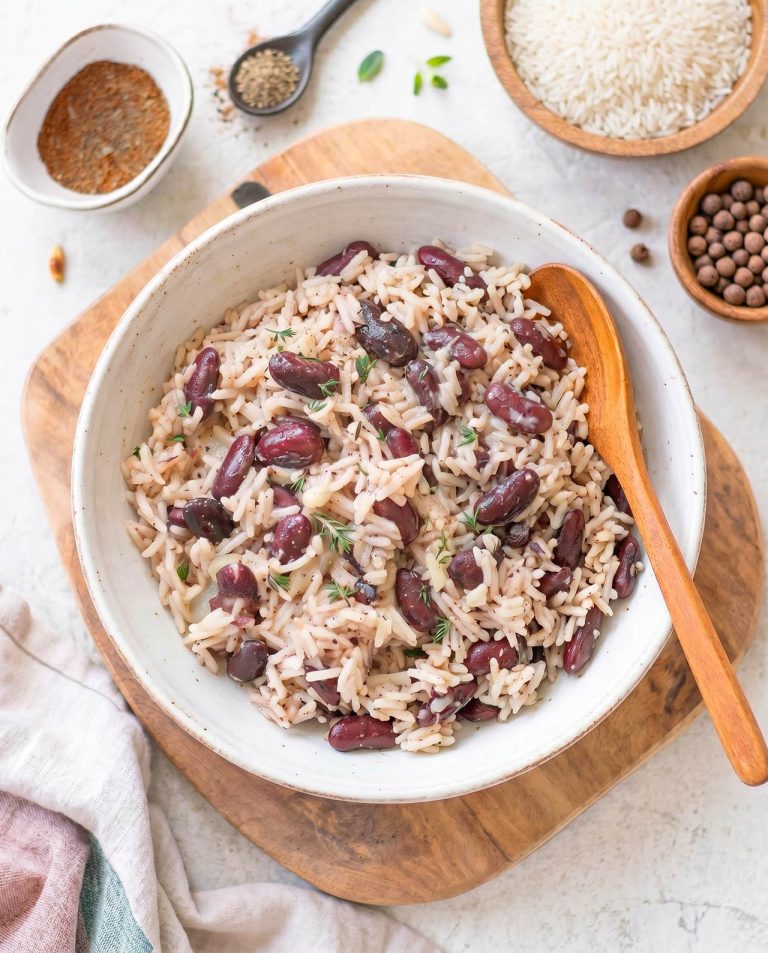 Rice and peas: riso al cocco e fagioli rossi alla giamaicana