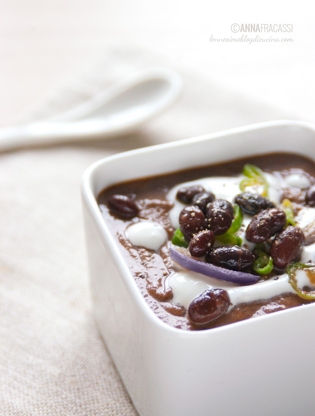 Zuppa di fagioli neri al caffè