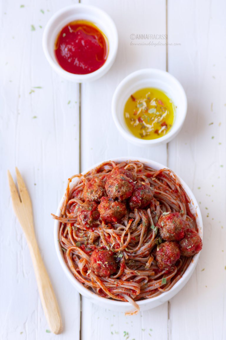 Spaghetti di grano saraceno con sugo di pallottine abruzzesi