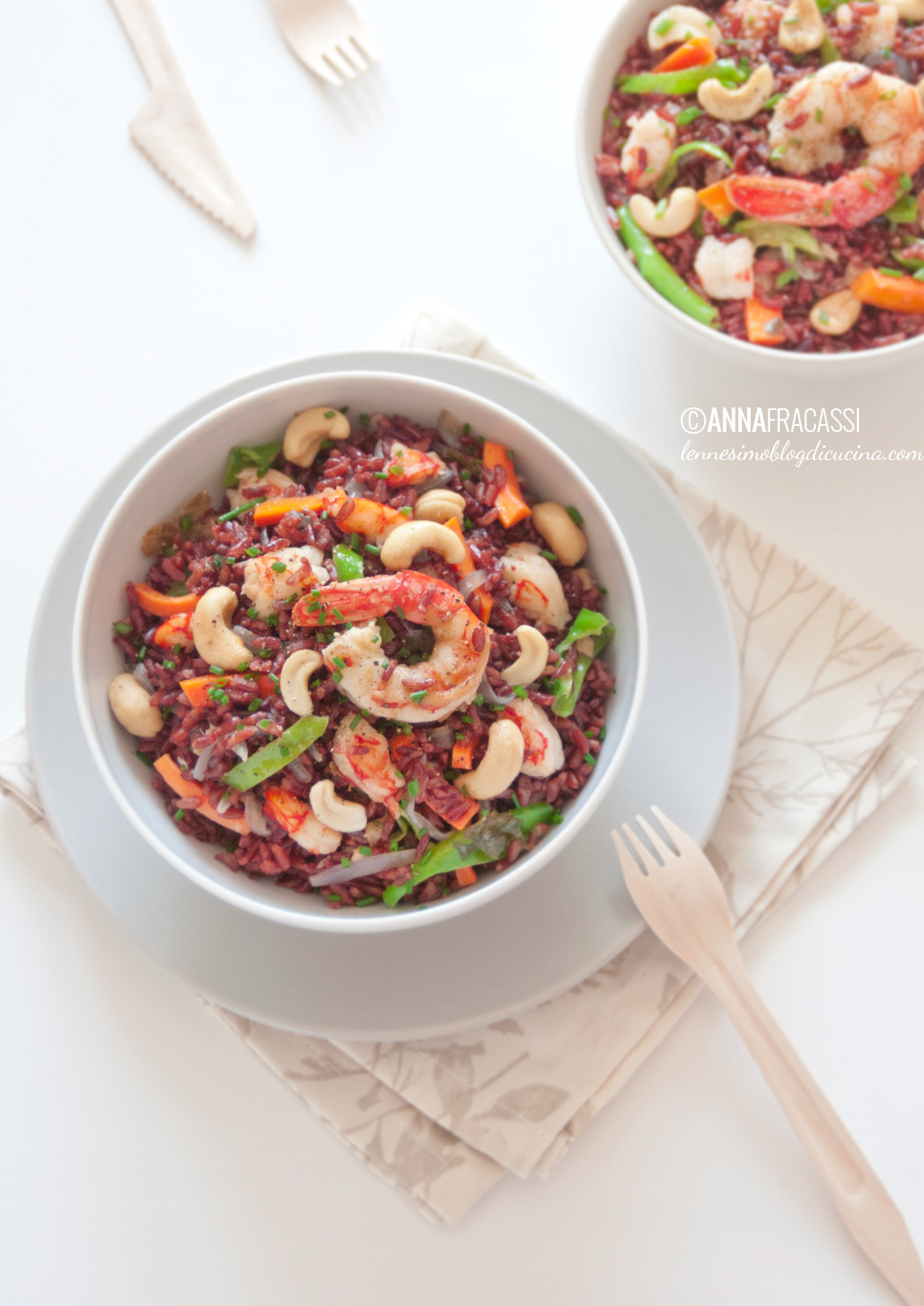 Riso Rosso Thai Con Gamberi E Anacardi