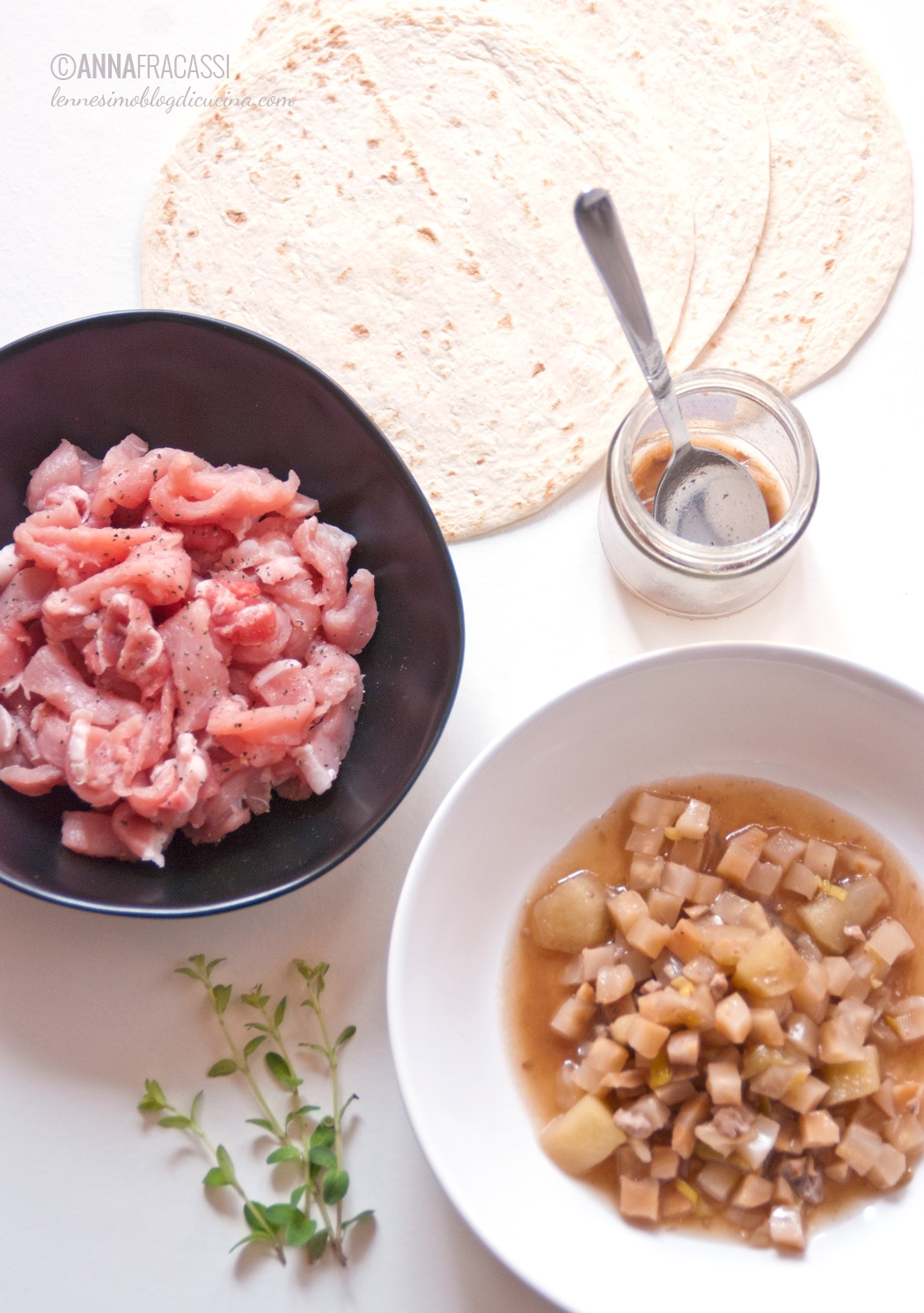 Tortillas di lonza di suino con composta di mele e sedano rapa