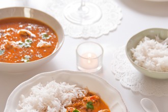 Curry indiano di cappone con riso Basmati