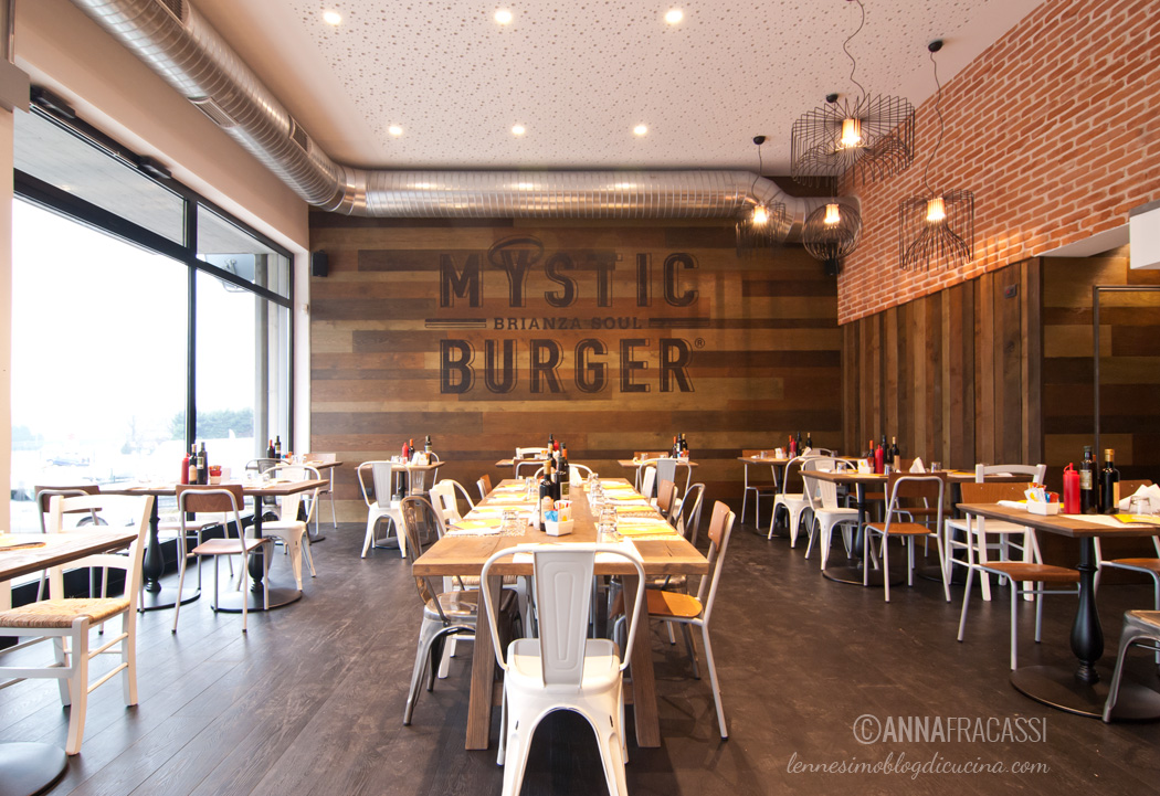 mystic burger montorfano