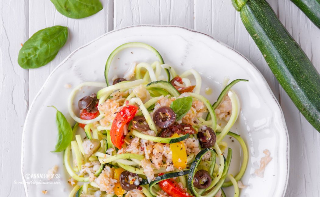 Spaghetti di zucchine con ragù di sogliola