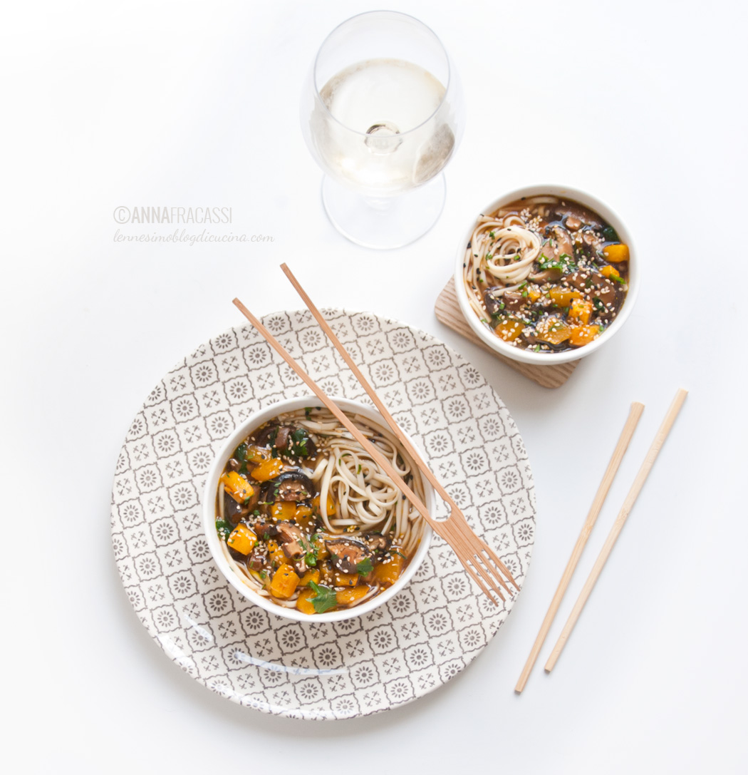 La zuppa di miso autunnale di Giulia, con zucca e qualche fungo shiitake