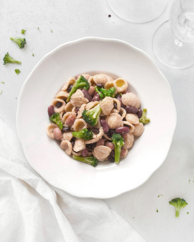 Orecchiette ai broccoli e fantasia di fagioli