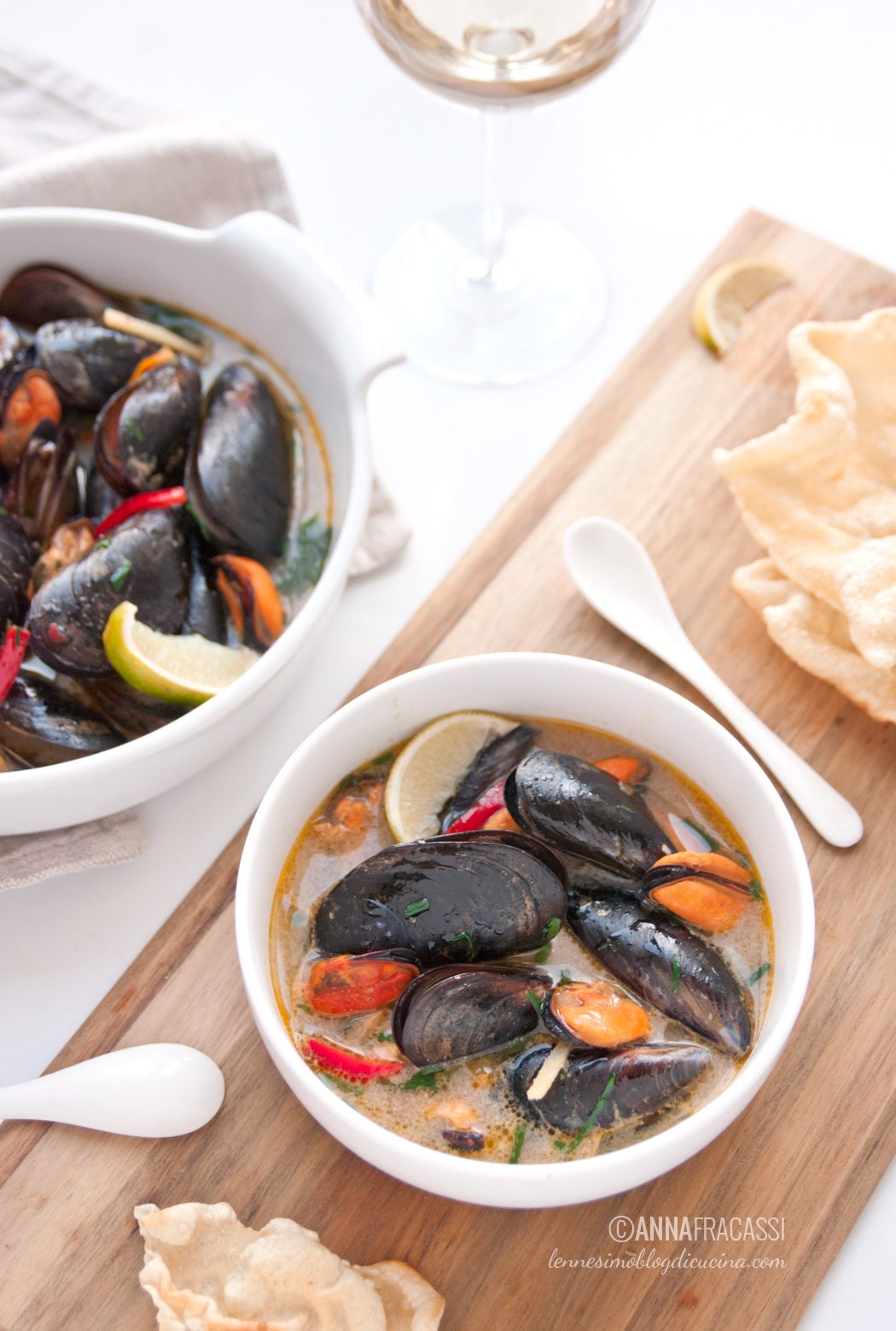 Cozze all'indiana allo zenzero, peperoncino e latte di cocco