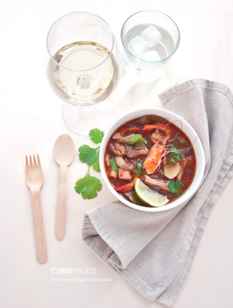 Tom Yam Goong: zuppa agro piccante con gamberi