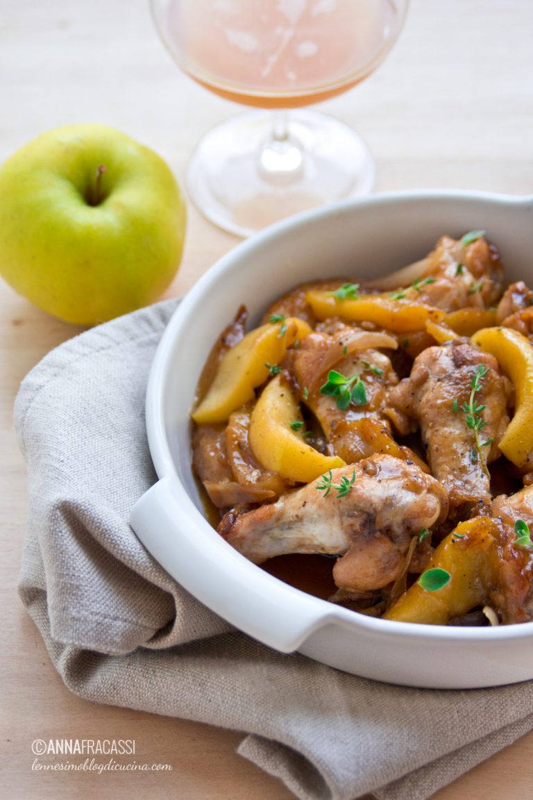 Ali di pollo alla bretone con sidro di mele e burro salato