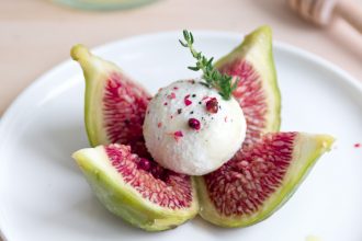 Zibibbo Cocktail con fichi, caprino e miele al timo