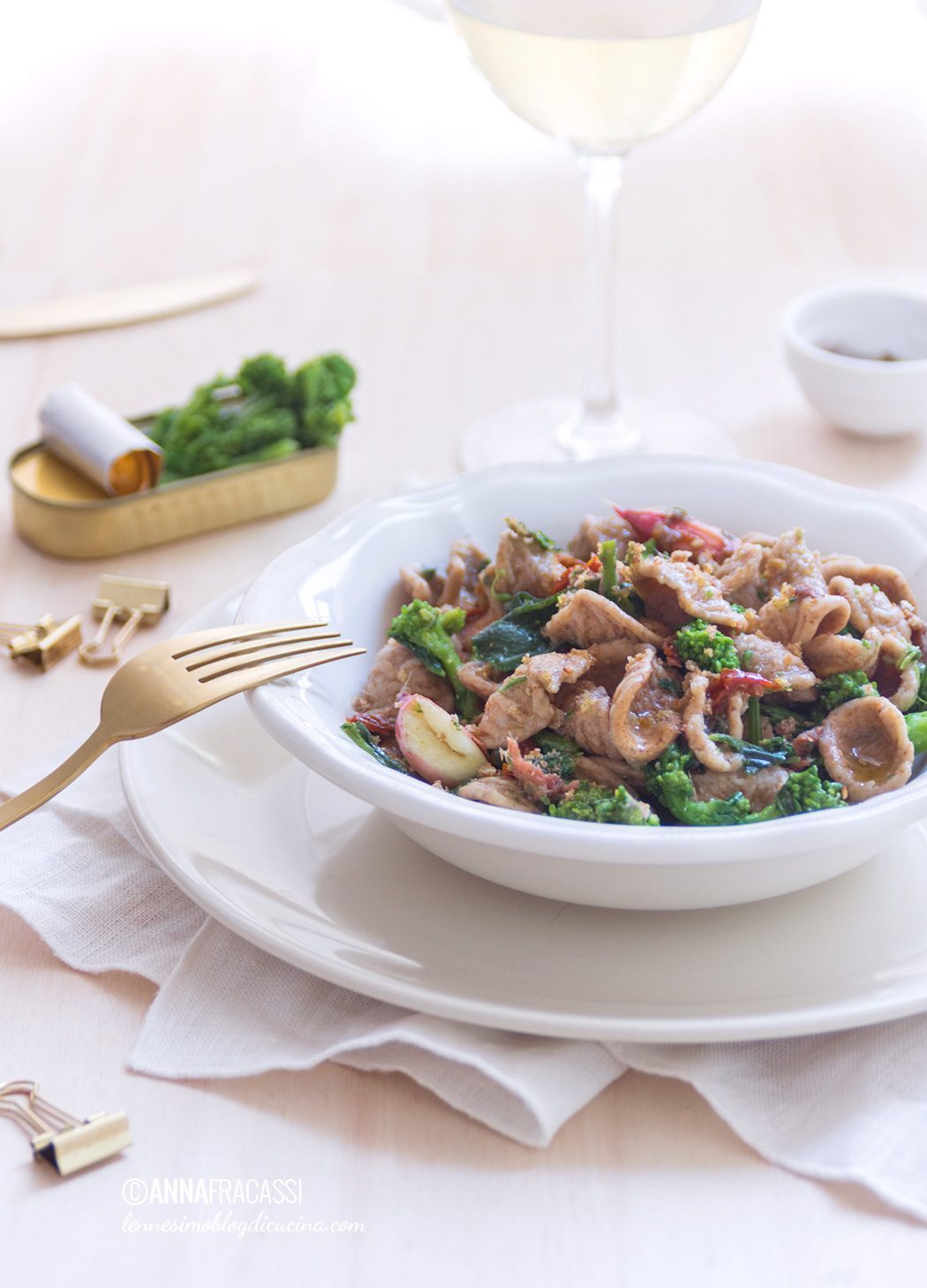 Orecchiette di grano arso con cime di rapa e acciughe del Cantabrico