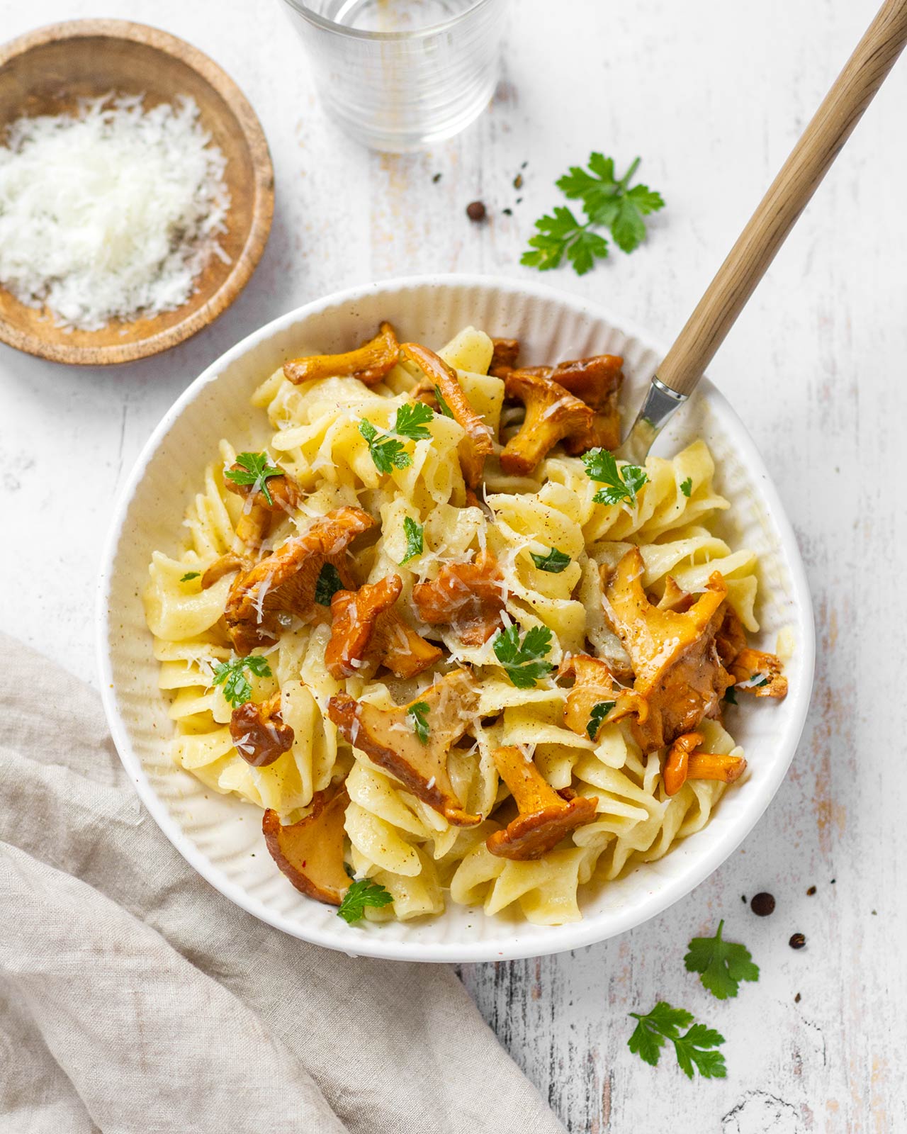 Pasta ai finferli con burro e Parmigiano