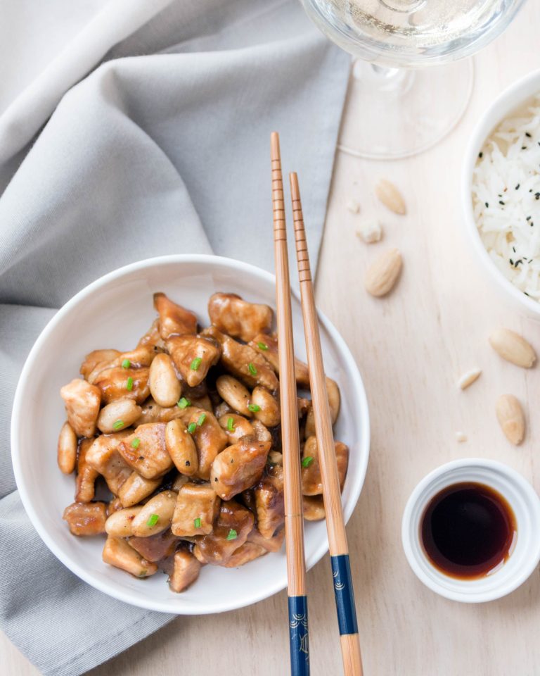 Pollo alle mandorle: la ricetta cinese da fare a casa
