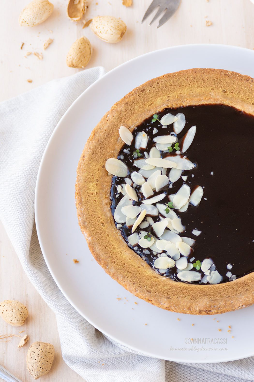 Crostata morbida al cioccolato e mandorle