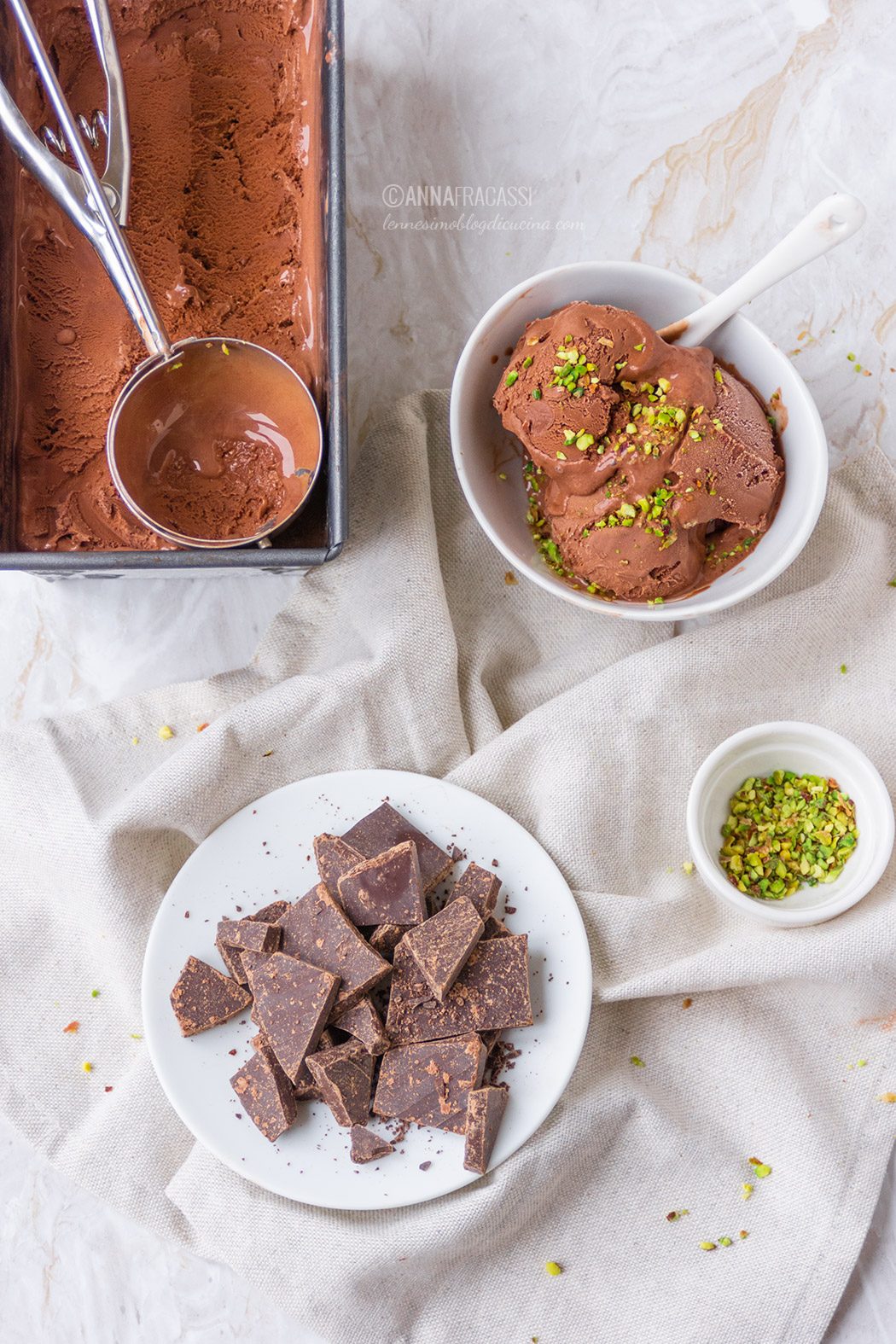Gelato al cioccolato fondente: la ricetta senza gelatiera