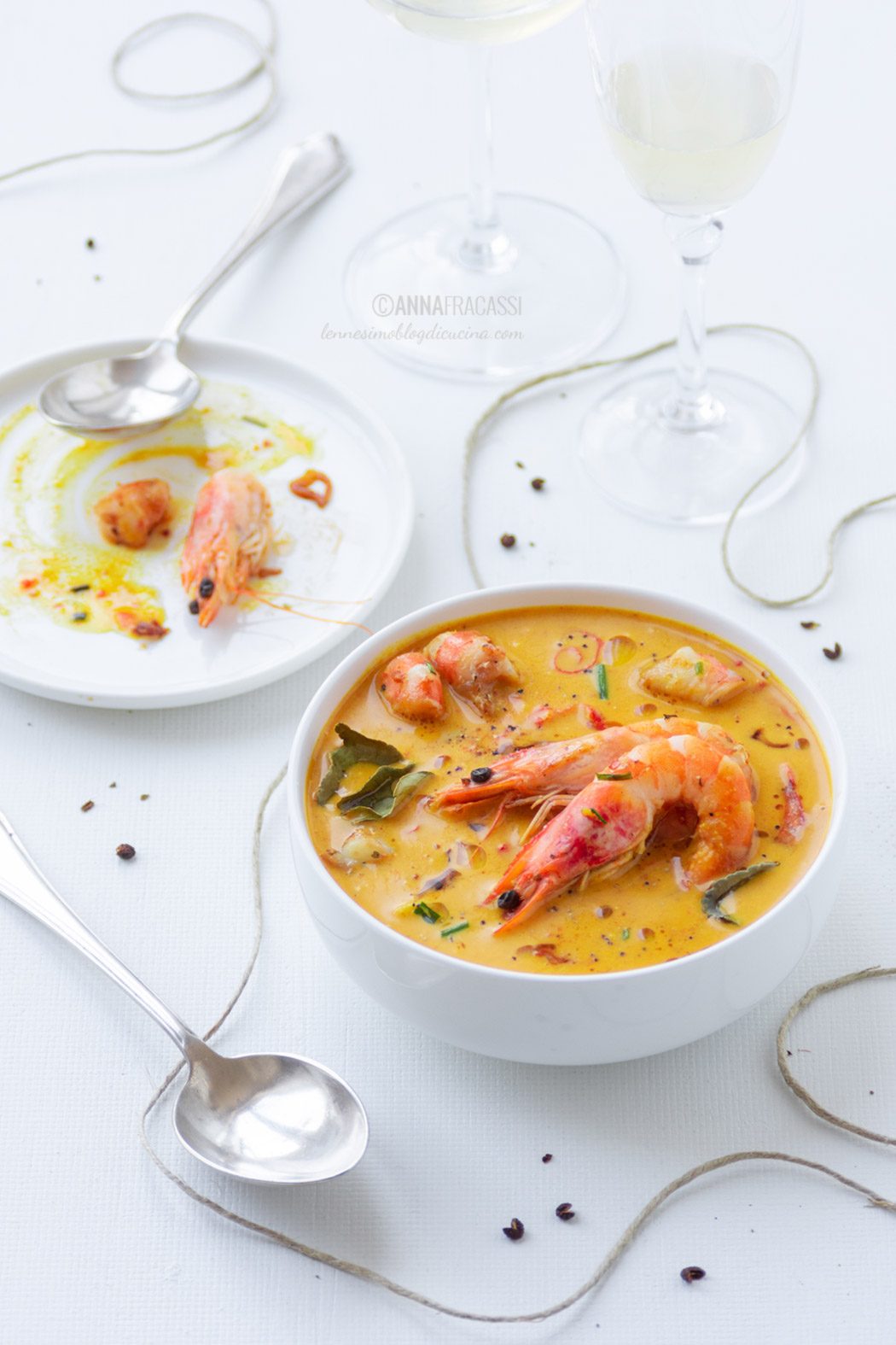 Curry giallo thailandese di gamberi