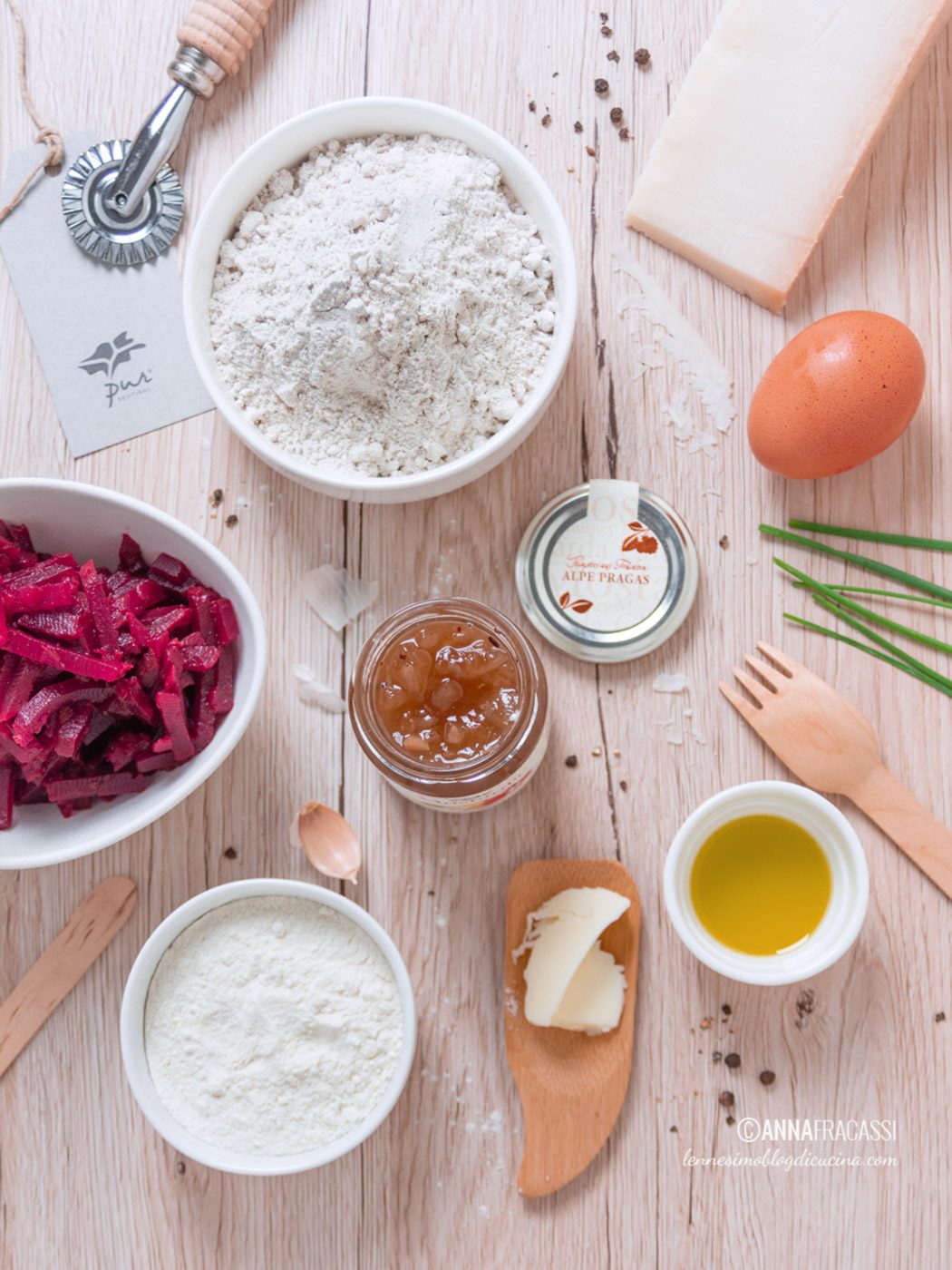 Casunziei alla barbabietola con mostarda di mele e formaggio di capra