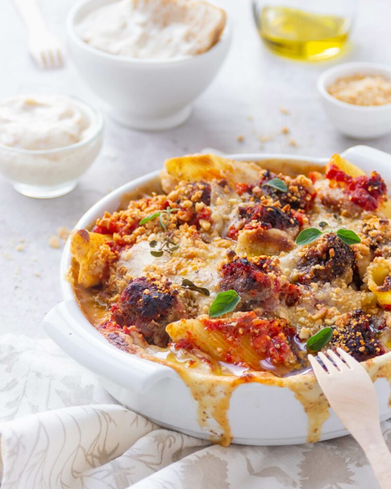 Pasta al forno vegana con polpette di lenticchie