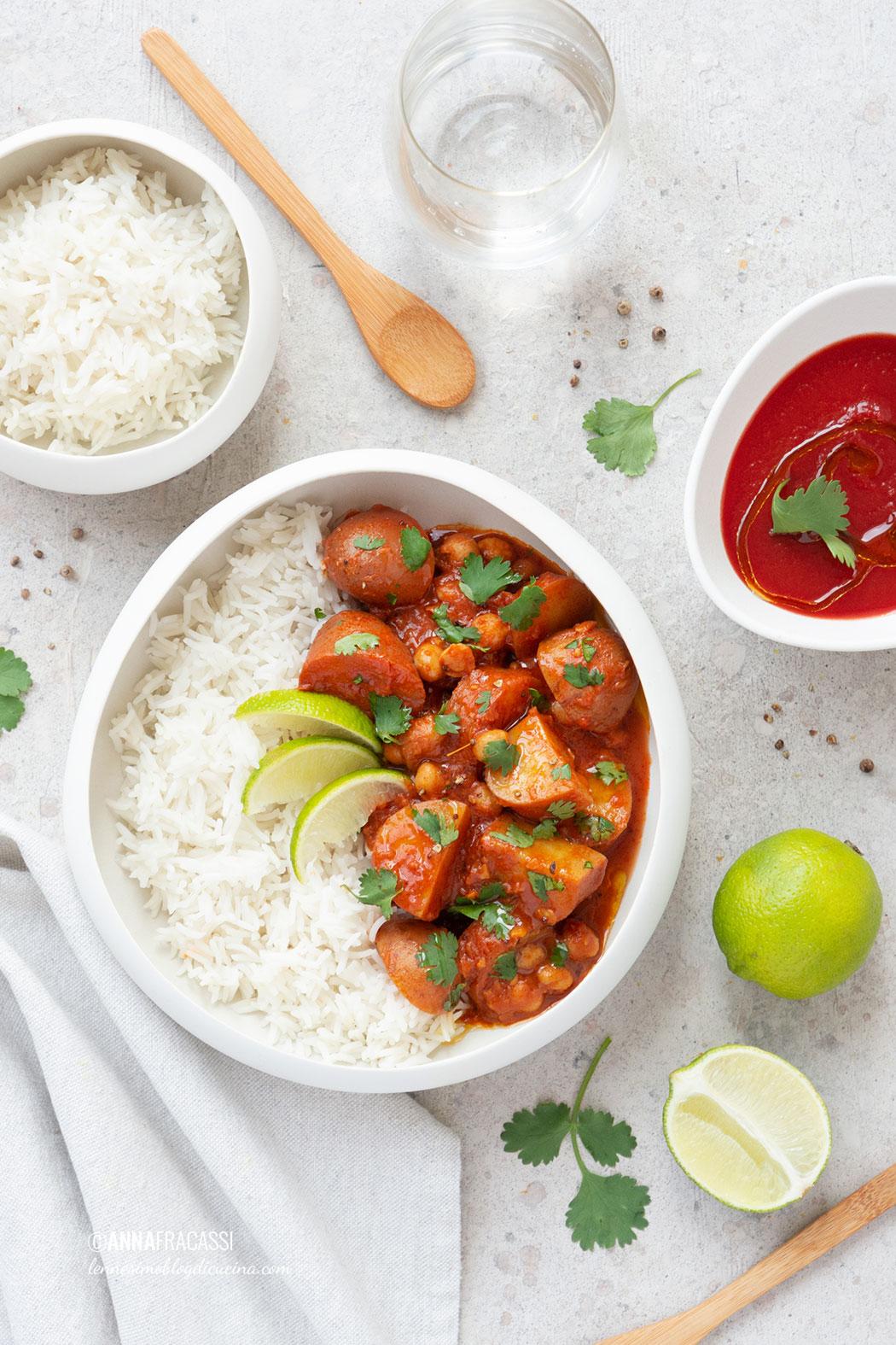 Patate al curry con pomodoro e ceci