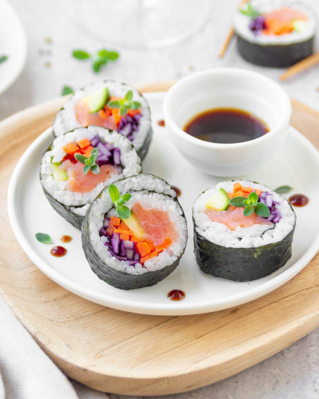 Sushi di salmone: hosomaki fatti in casa