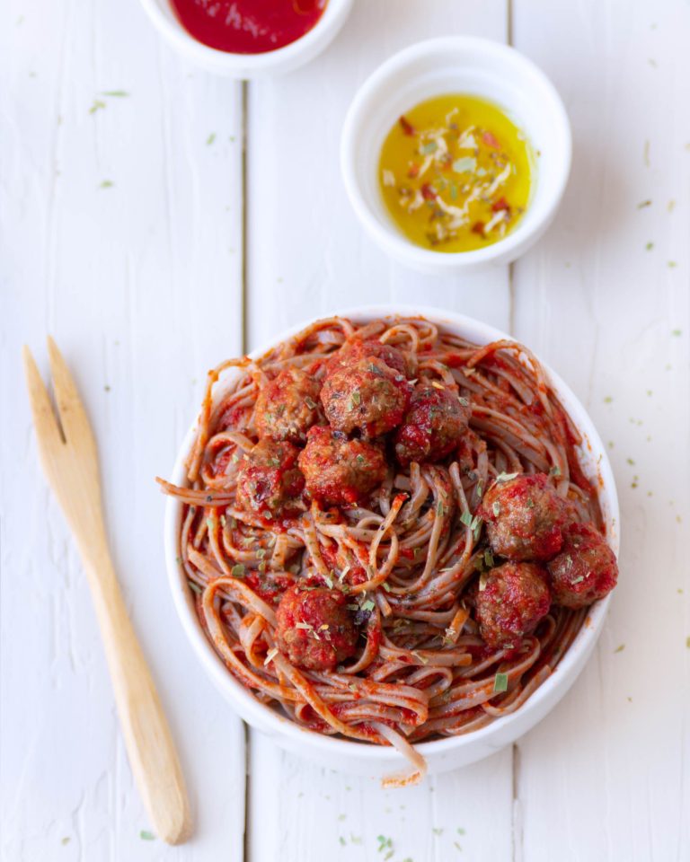 cucina abruzzese - spaghetti alla chitarra con sugo di pallottine