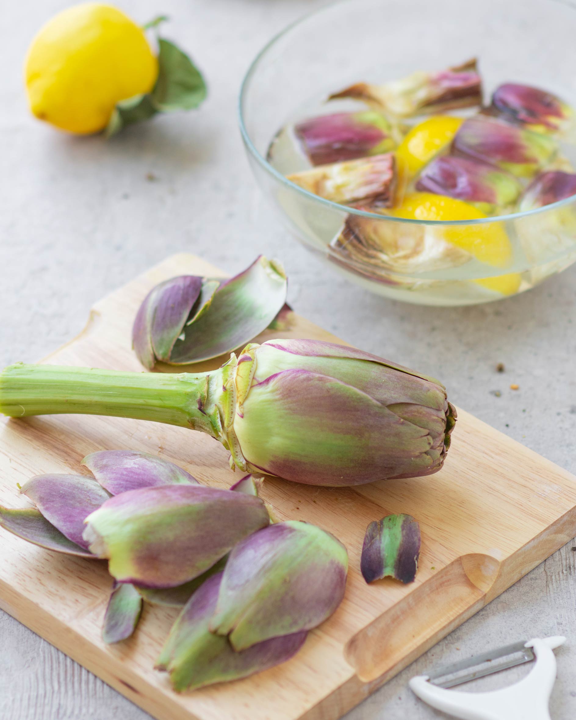 Come pulire i carciofi senza sprechi