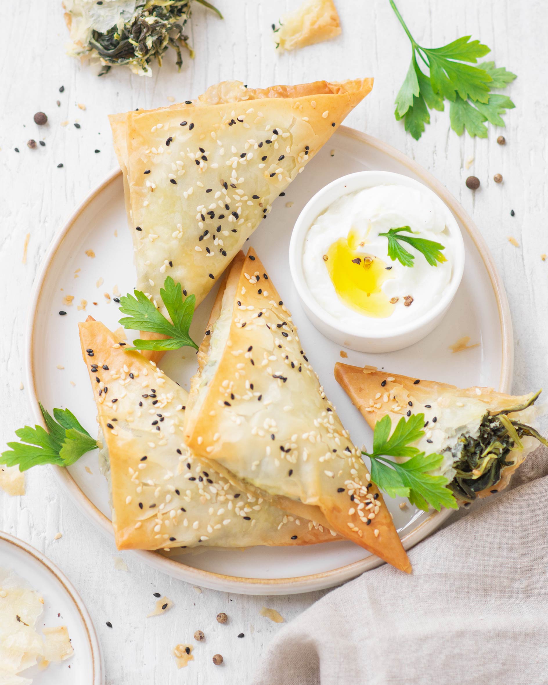 Triangoli di spanakopita con ricotta e spinaci