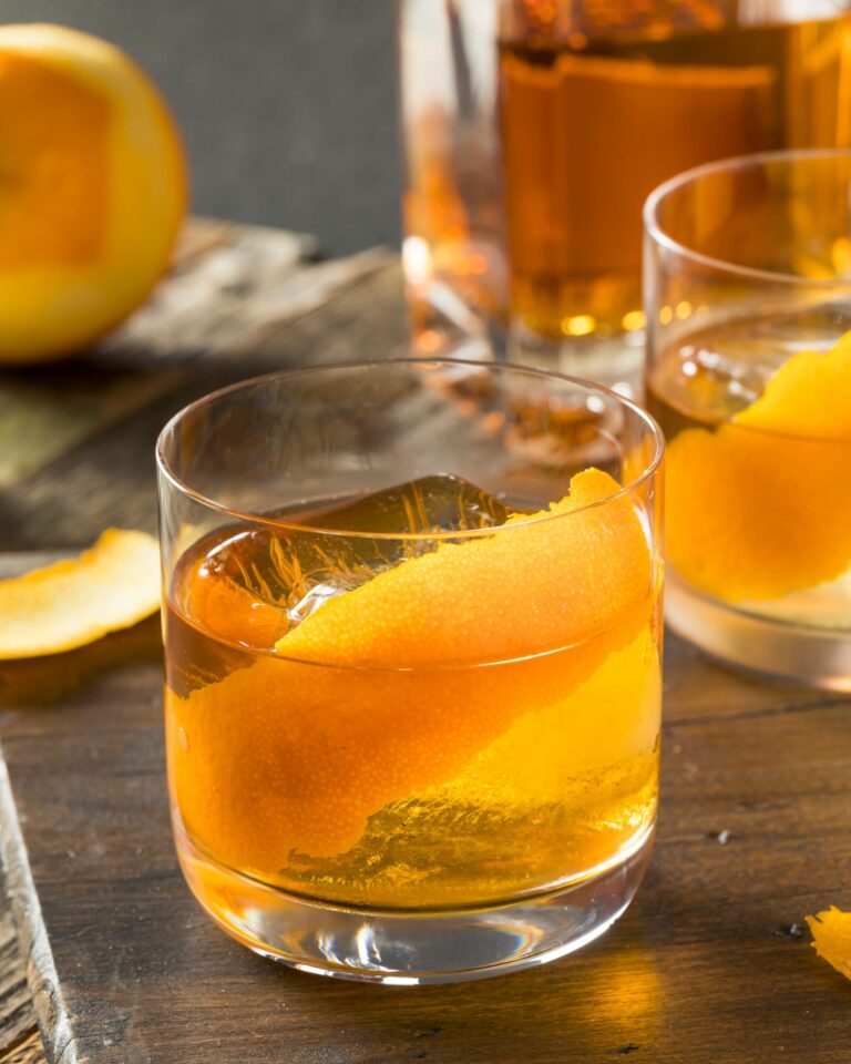 Old Fashioned: Il cocktail americano con un tocco in più