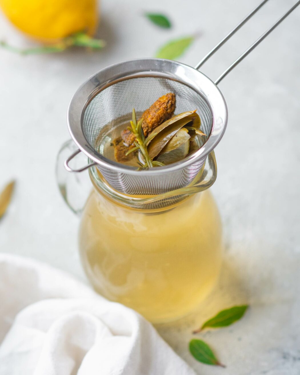 Tisana depurativa con carciofi e curcuma