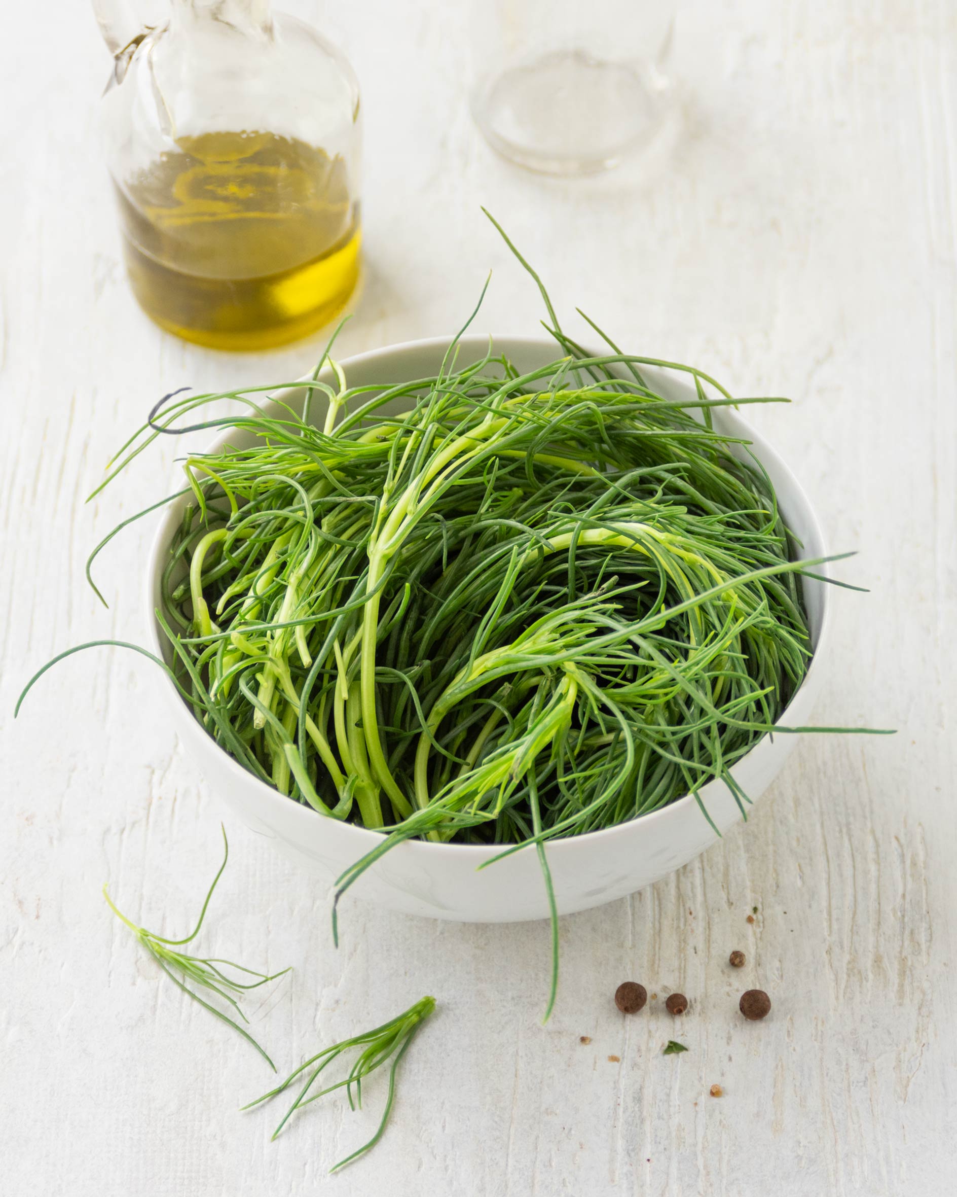 Come pulire gli agretti senza impazzire e tanti modi per cucinarli