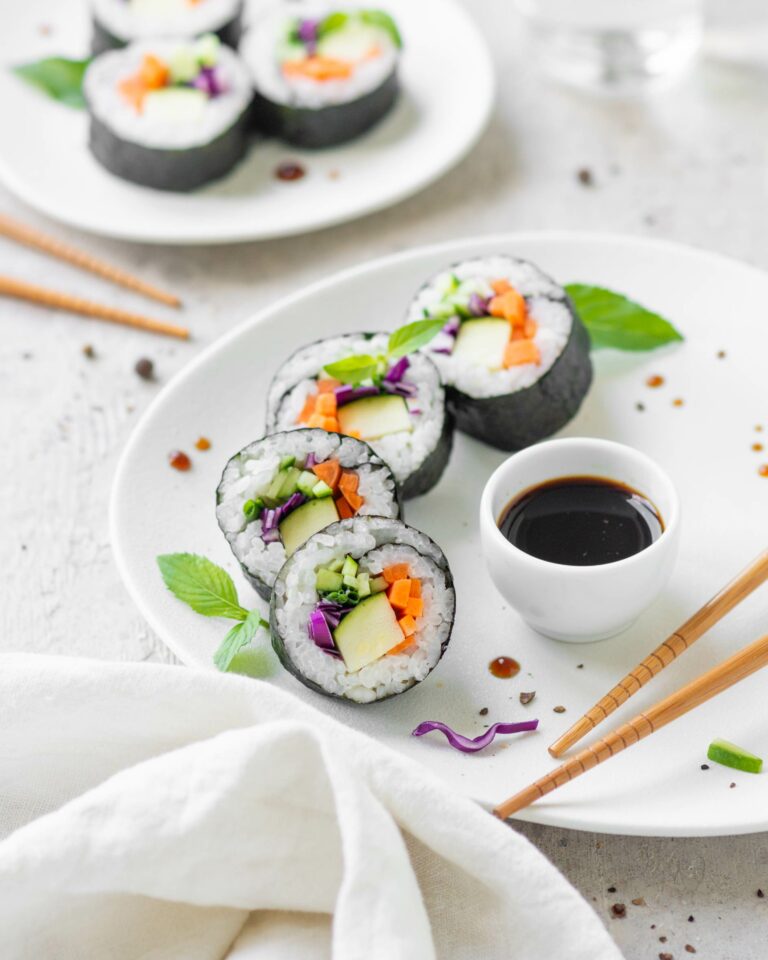 Sushi vegetariano: la ricetta dei futomaki vegan