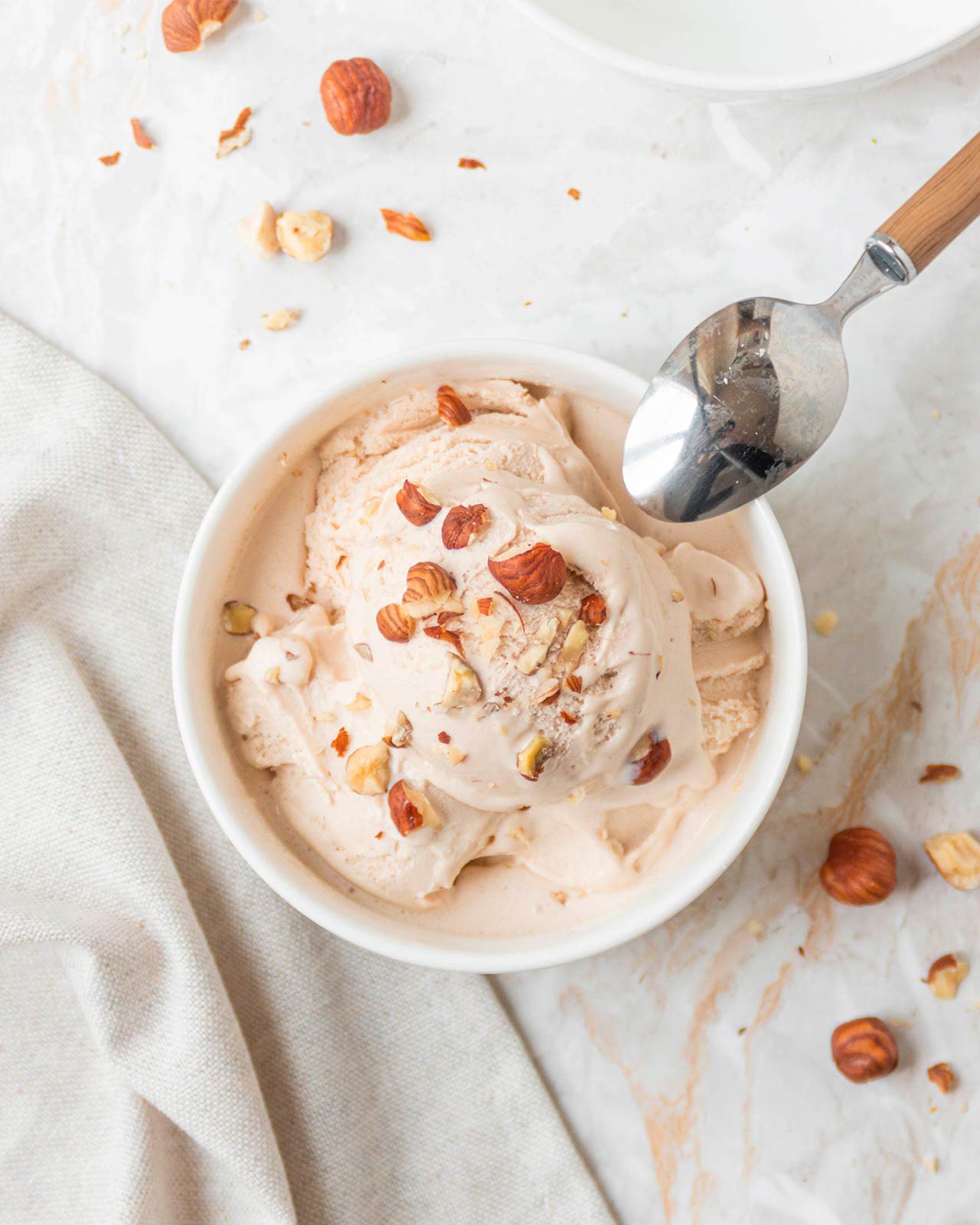 Gelato alla nocciola senza gelatiera
