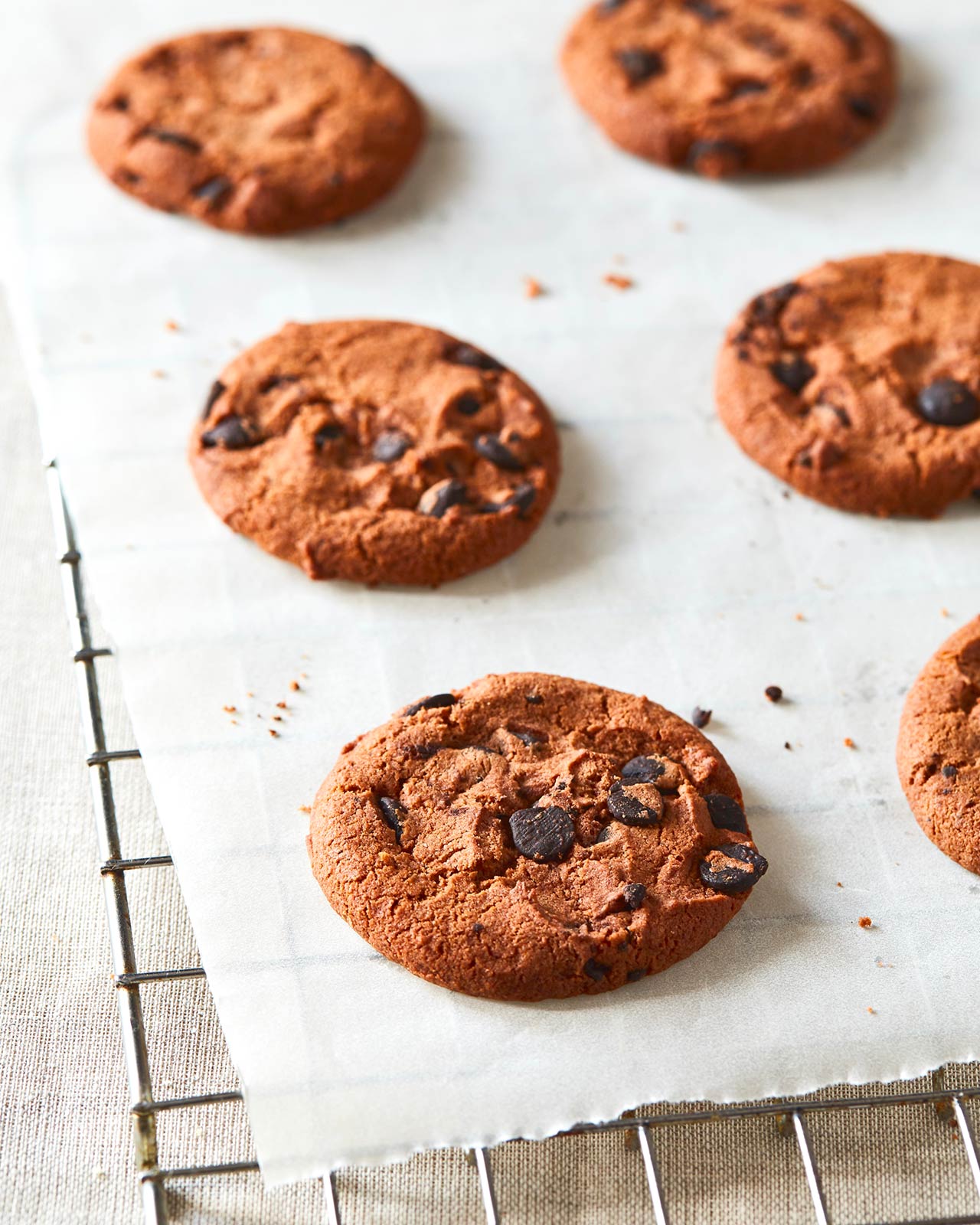 Biscotti senza glutine friabili e golosi: ricetta base e 3 varianti