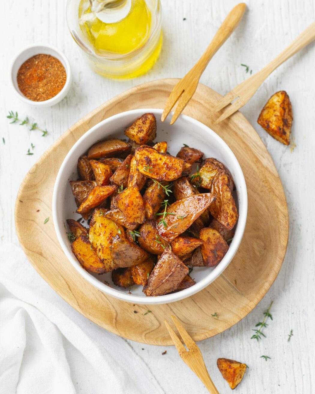 Patate in friggitrice ad aria: veloci, croccanti, alla paprika - per un cenone speziato