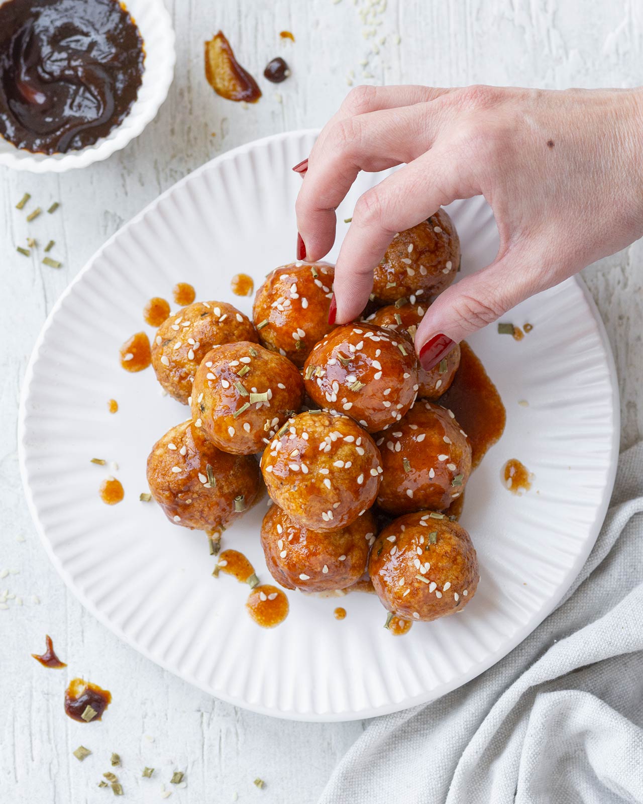 Polpette di tofu affumicato glassate all’orientale