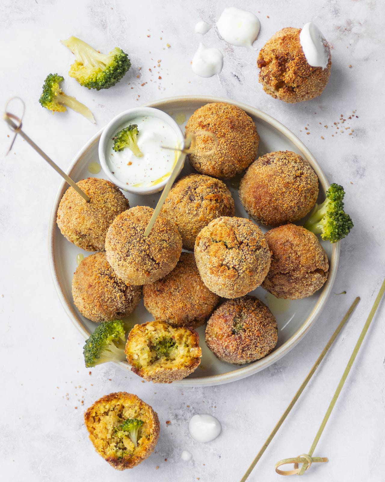 Polpette di riso e broccoli con pecorino e panatura croccante