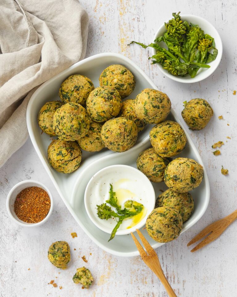 Polpette di cime di rapa e ceci: la ricetta vegan al forno e air fryer