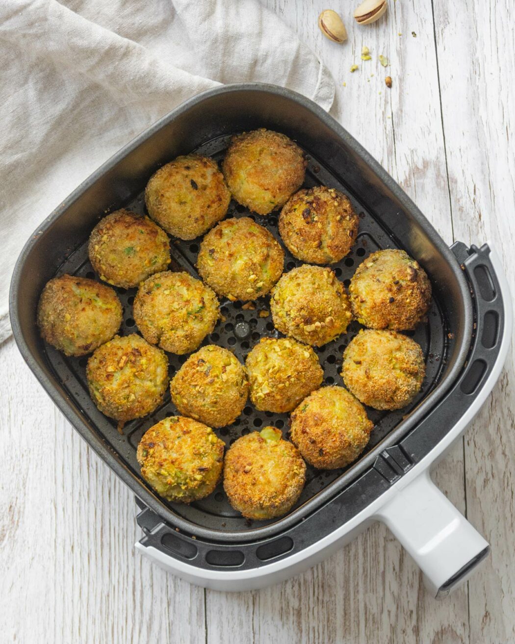 Polpette di merluzzo e pistacchi: al forno o in friggitrice ad aria