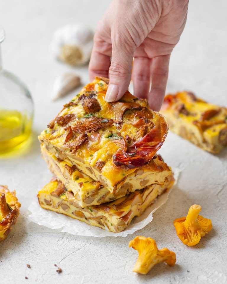Frittata di finferli e speck: la ricetta al forno e in friggitrice ad aria